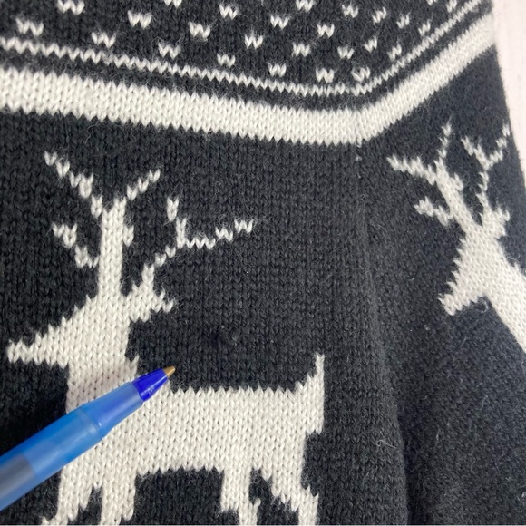 Old Navy M Medium Blue Christmas Winter Knit Sweater Deer Argyle Aztec Flaws - Picture 10 of 11
